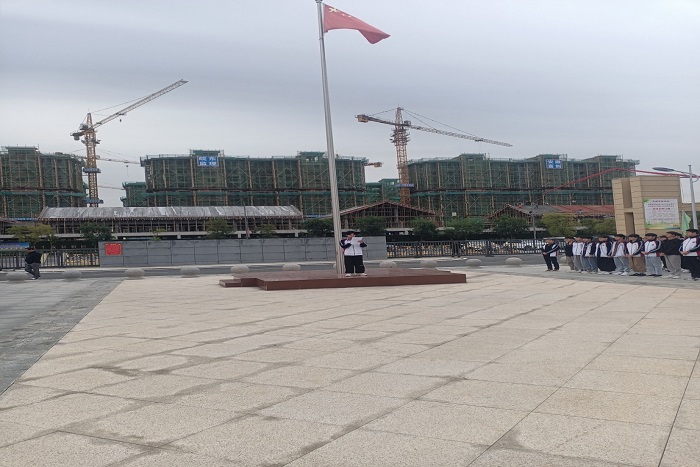 周良宇图1.jpg